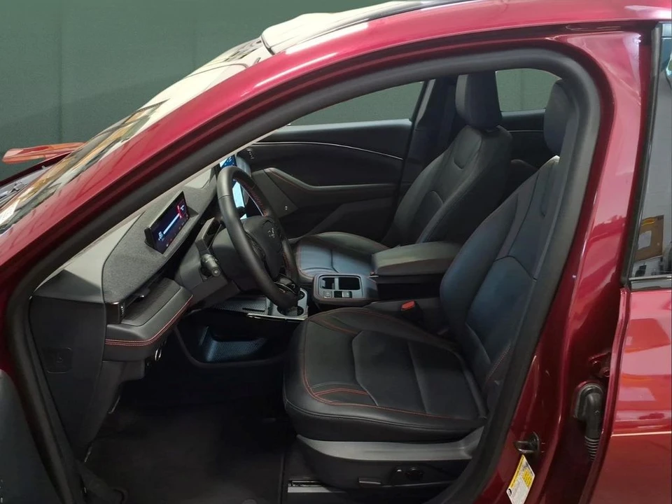 2025 Ford Mustang Mach-E - Image 22 of 25