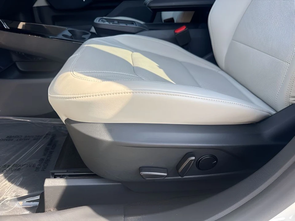 2025 Ford Mustang Mach-E - Image 10 of 31