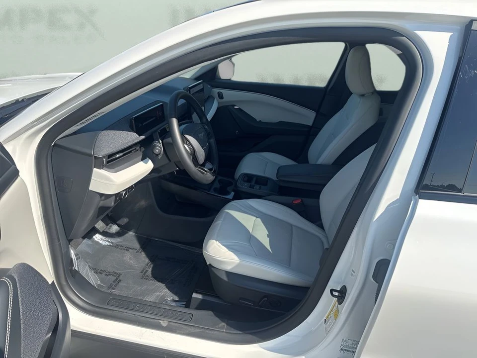 2025 Ford Mustang Mach-E - Image 9 of 31