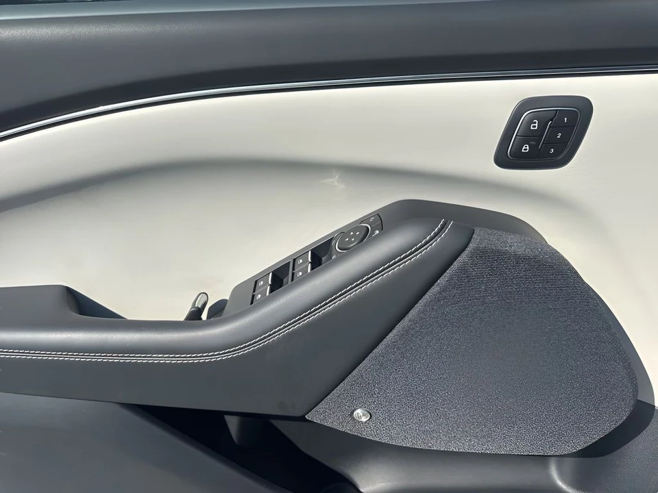 2025 Ford Mustang Mach-E - Image 26 of 31