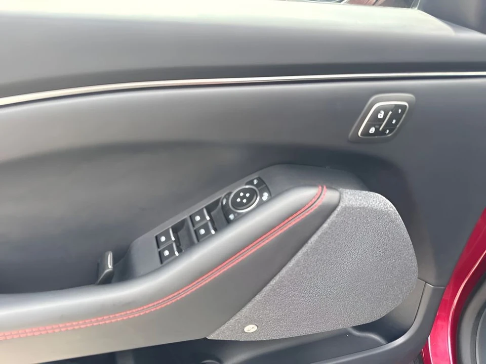 2025 Ford Mustang Mach-E - Image 17 of 24