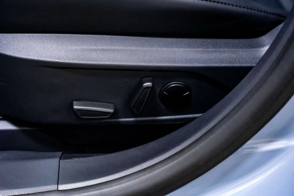 2025 Ford Mustang Mach-E - Image 19 of 20