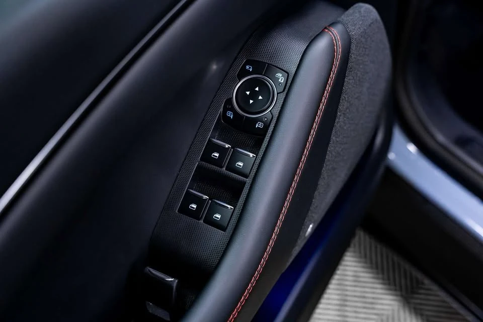 2025 Ford Mustang Mach-E - Image 16 of 20