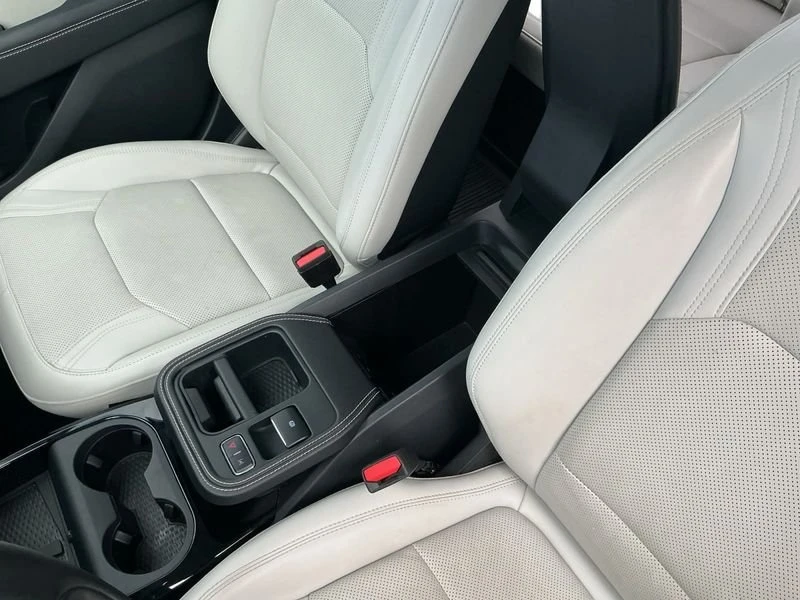 2025 Ford Mustang Mach-E - Image 12 of 20