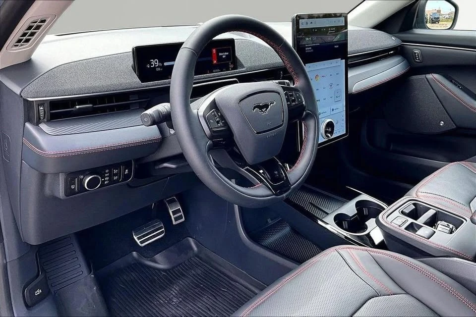 2025 Ford Mustang Mach-E - Image 7 of 11
