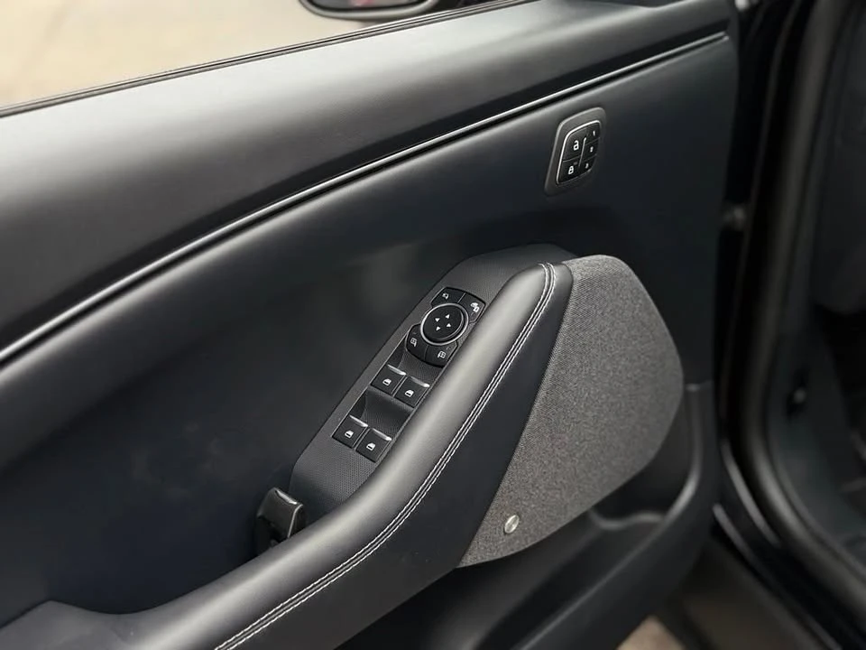2025 Ford Mustang Mach-E - Image 15 of 20