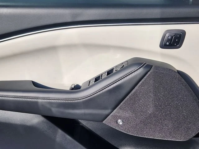 2025 Ford Mustang Mach-E - Image 9 of 12