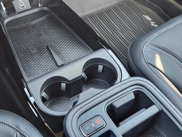 2025 Ford Mustang Mach-E - Image 9 of 20