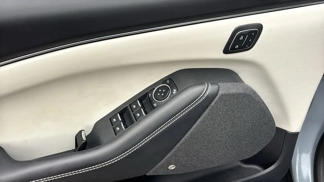 2025 Ford Mustang Mach-E - Image 9 of 20