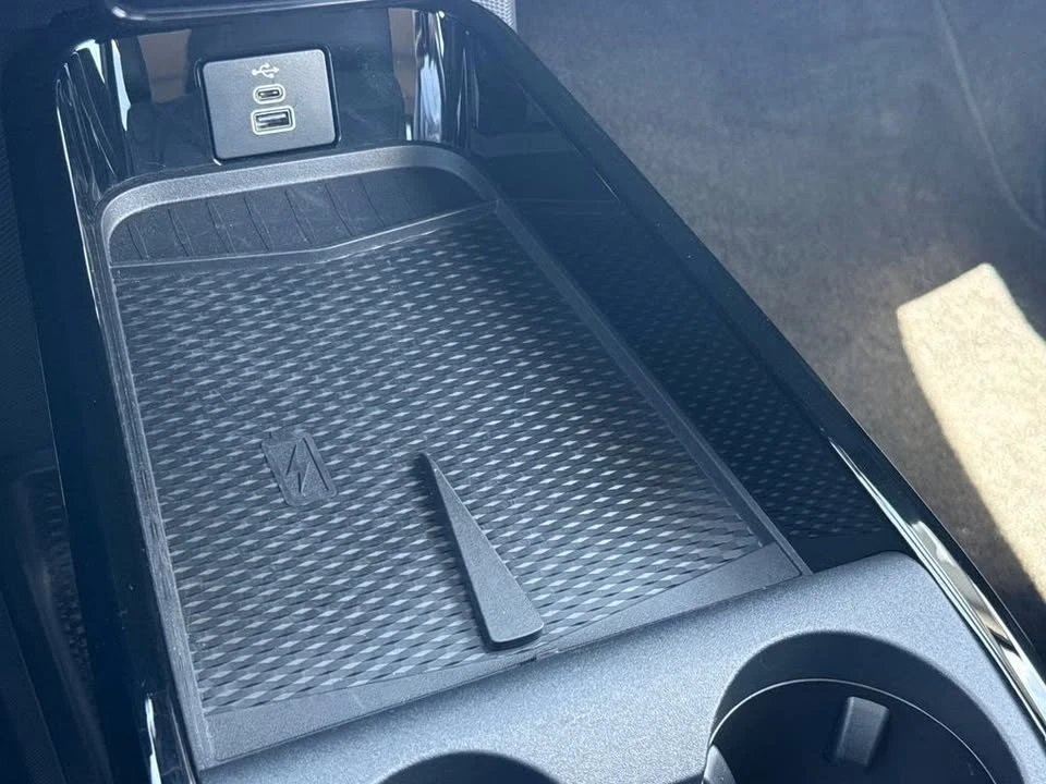 2025 Ford Mustang Mach-E - Image 19 of 20