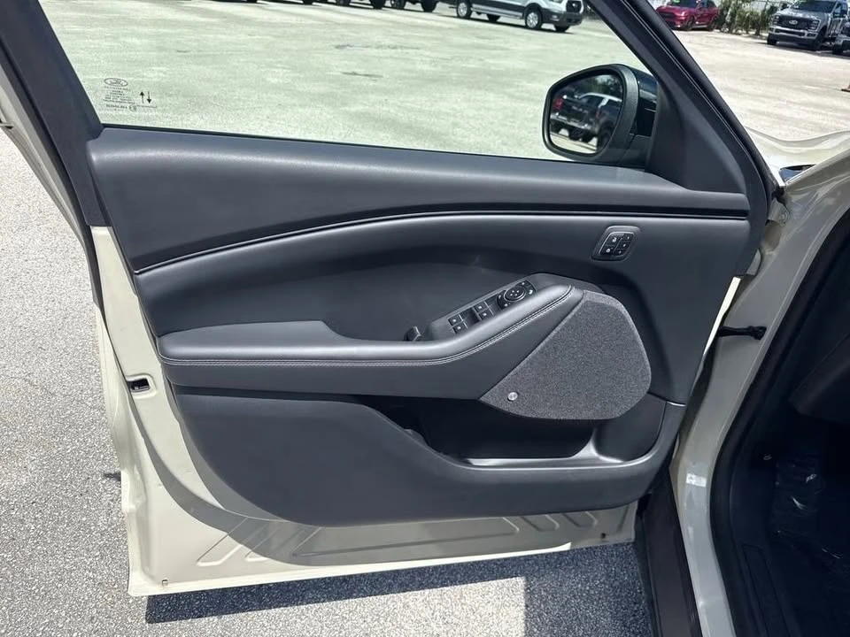 2025 Ford Mustang Mach-E - Image 10 of 20