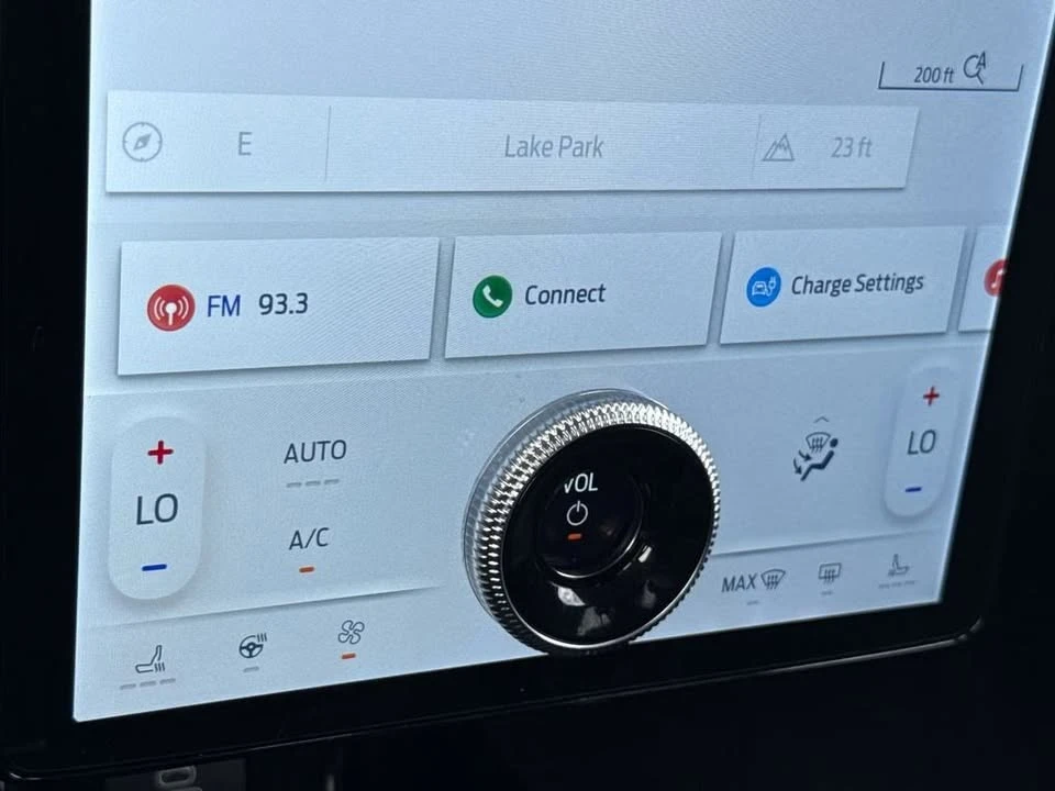 2025 Ford Mustang Mach-E - Image 18 of 20