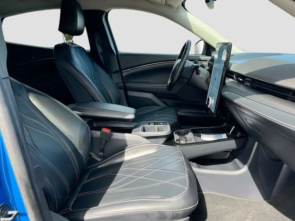 2025 Ford Mustang Mach-E - Image 18 of 19