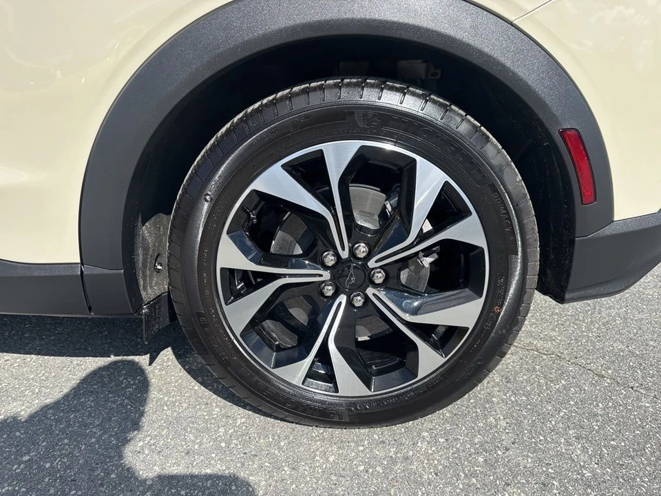 2025 Ford Mustang Mach-E - Image 29 of 31