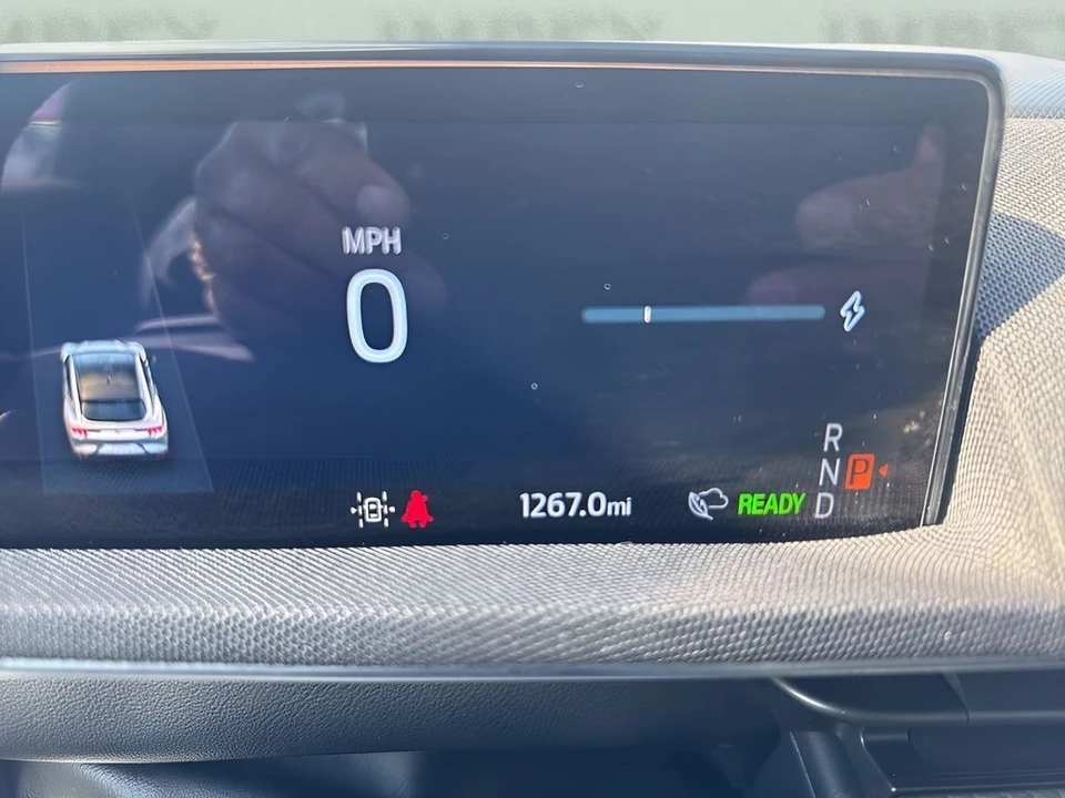 2025 Ford Mustang Mach-E - Image 23 of 31