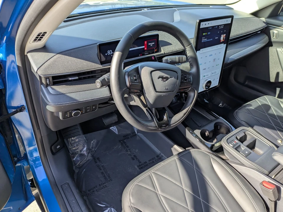 2025 Ford Mustang Mach-E - Image 15 of 31