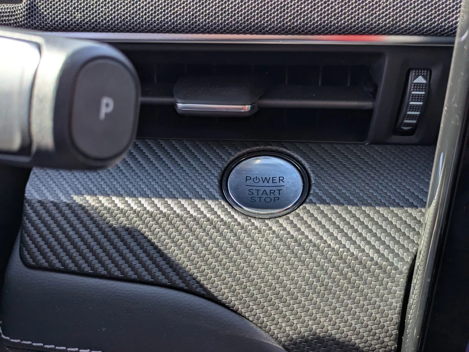 2025 Ford Mustang Mach-E - Image 26 of 31