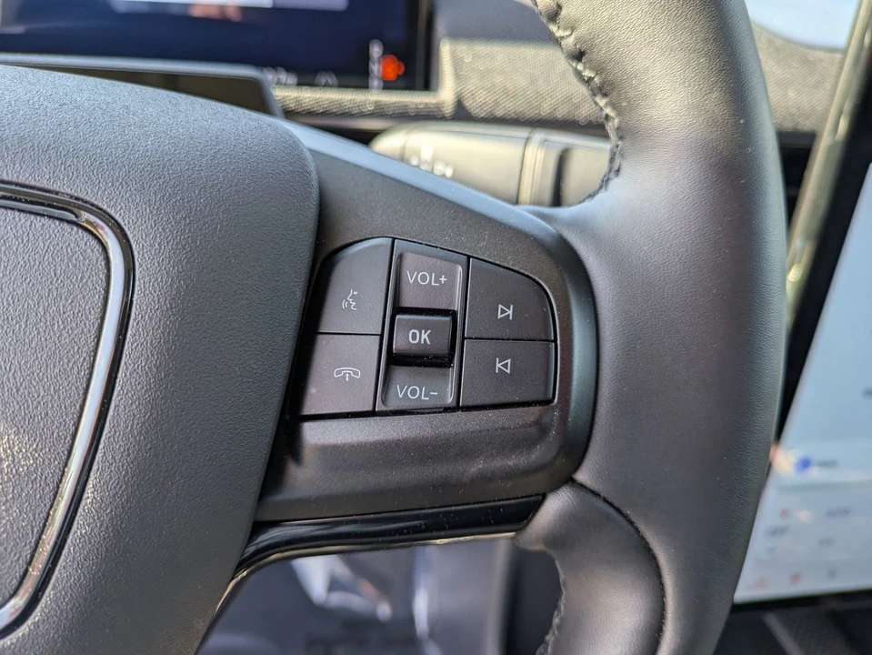 2025 Ford Mustang Mach-E - Image 20 of 31