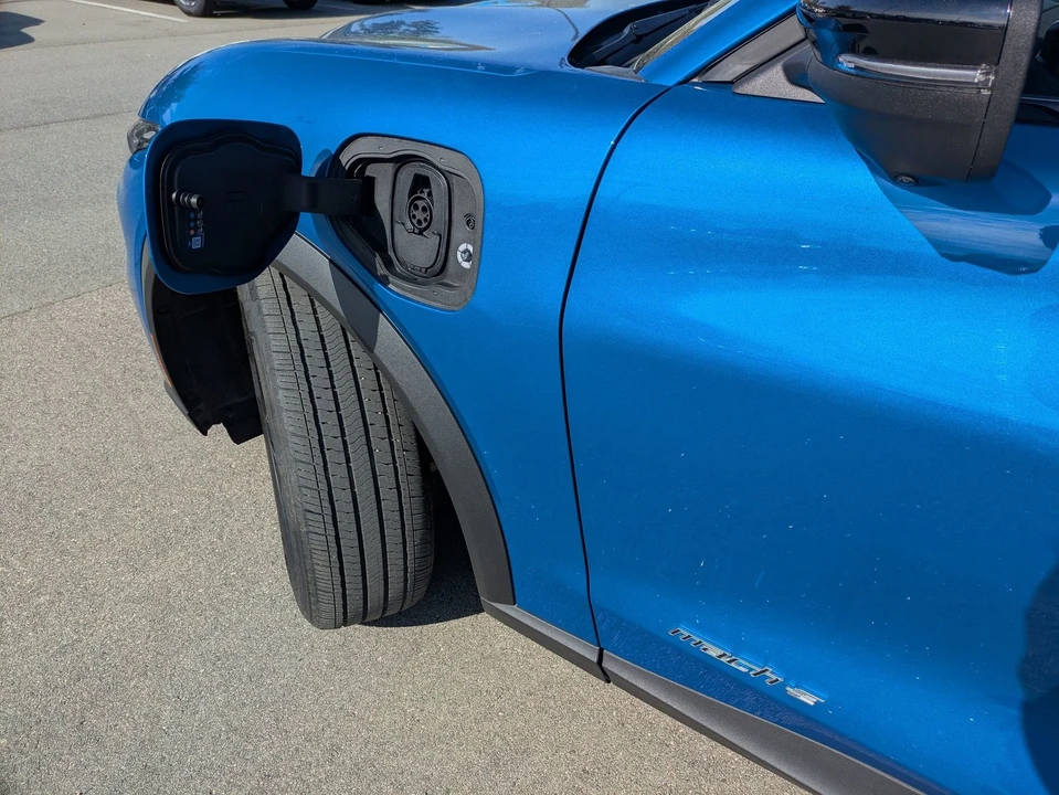 2025 Ford Mustang Mach-E - Image 12 of 31