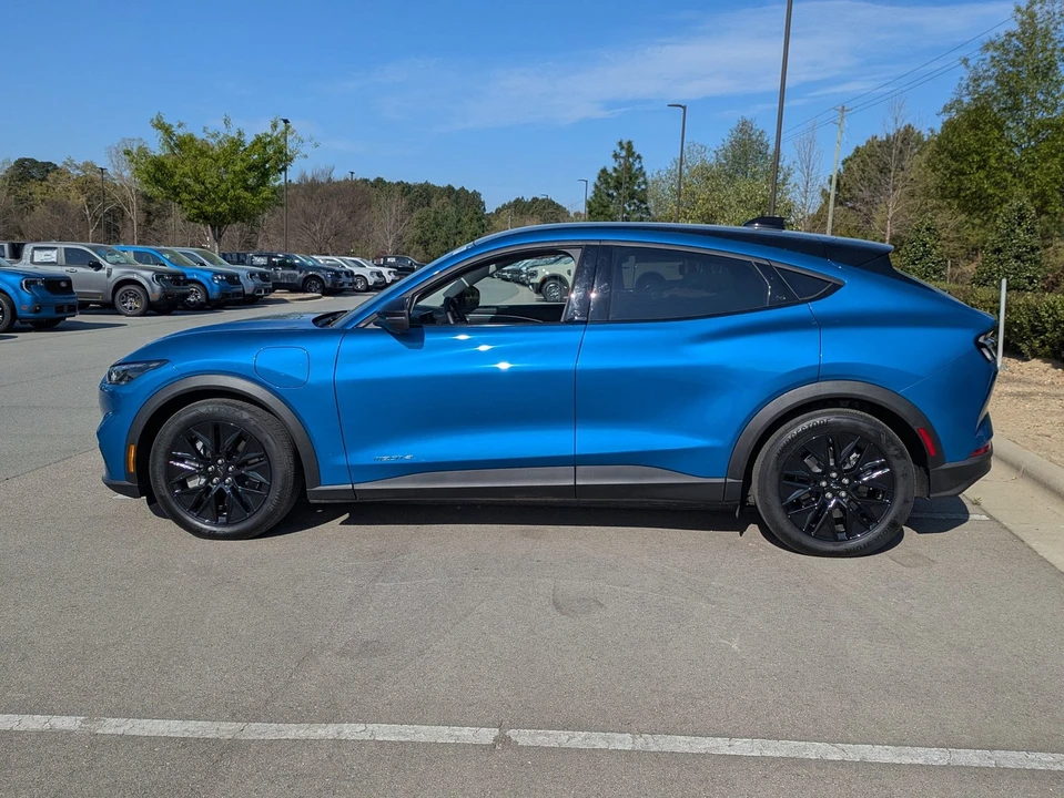2025 Ford Mustang Mach-E - Image 7 of 31