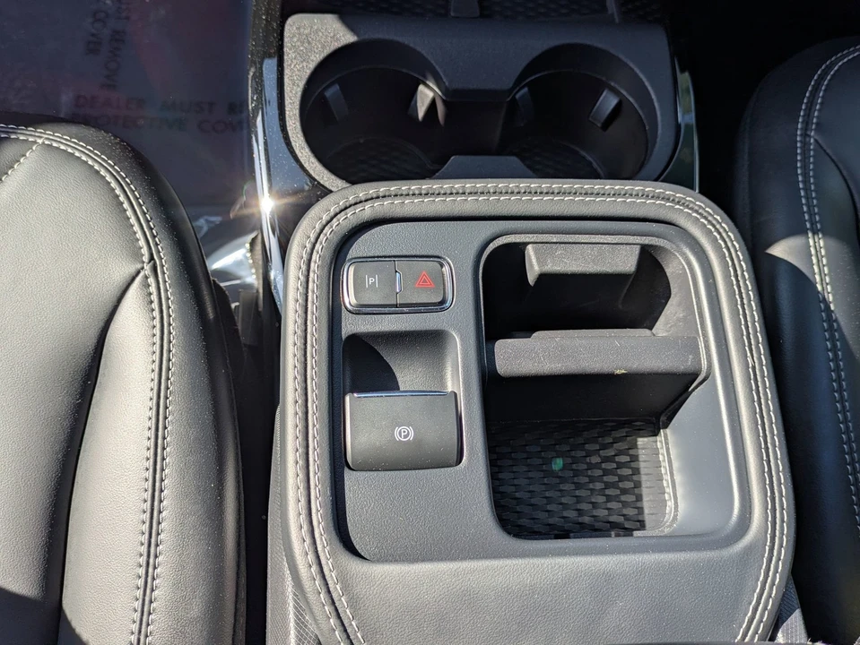 2025 Ford Mustang Mach-E - Image 25 of 31