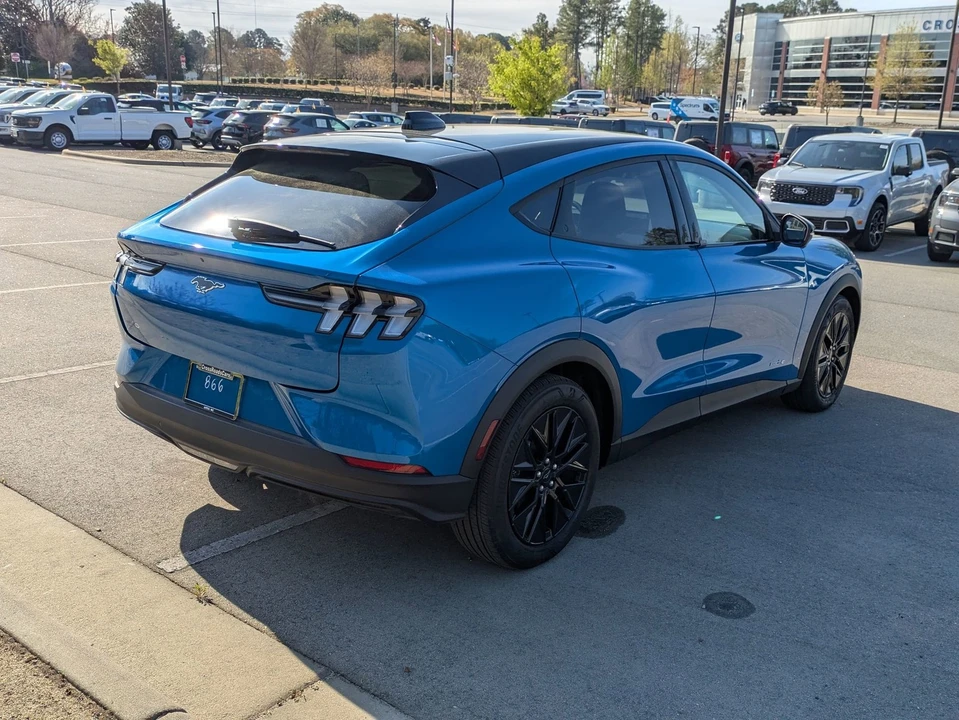 2025 Ford Mustang Mach-E - Image 4 of 31
