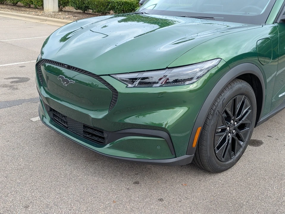 2025 Ford Mustang Mach-E - Image 10 of 31