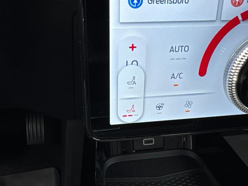 2025 Ford Mustang Mach-E - Image 23 of 31