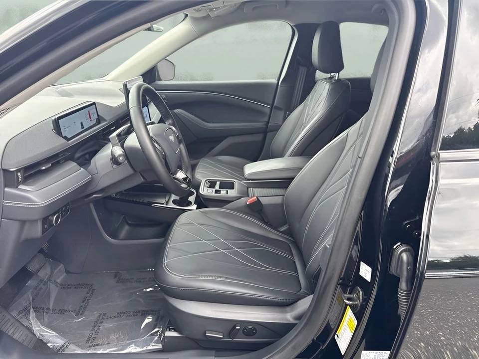 2025 Ford Mustang Mach-E - Image 5 of 23
