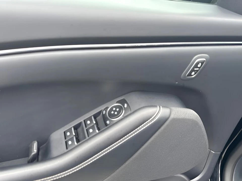 2025 Ford Mustang Mach-E - Image 16 of 23