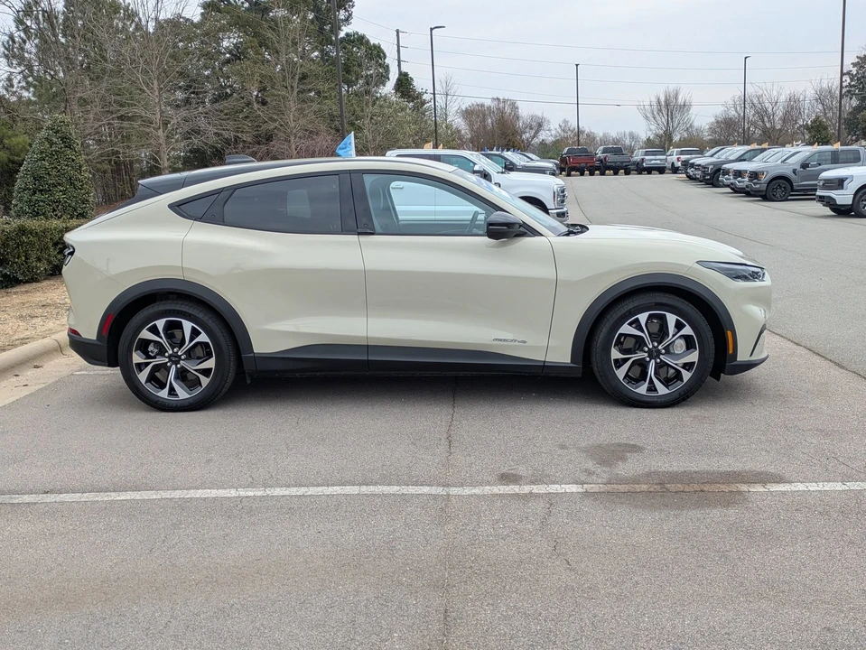 2025 Ford Mustang Mach-E - Image 3 of 21