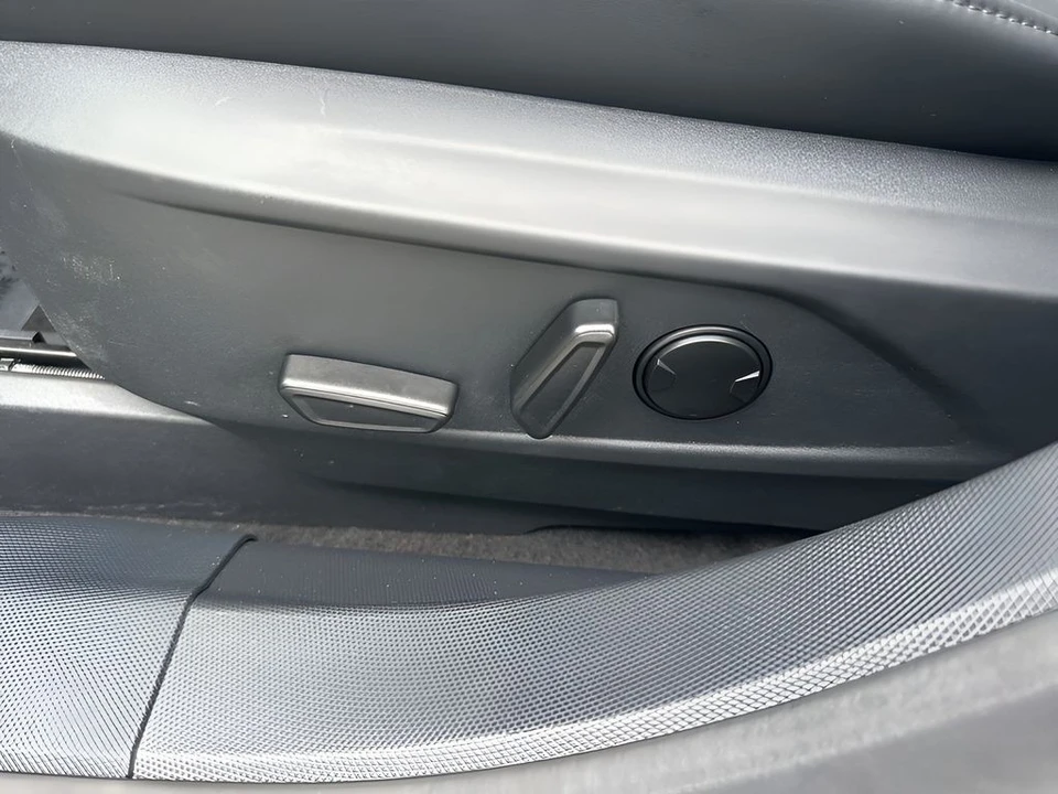 2025 Ford Mustang Mach-E - Image 10 of 12