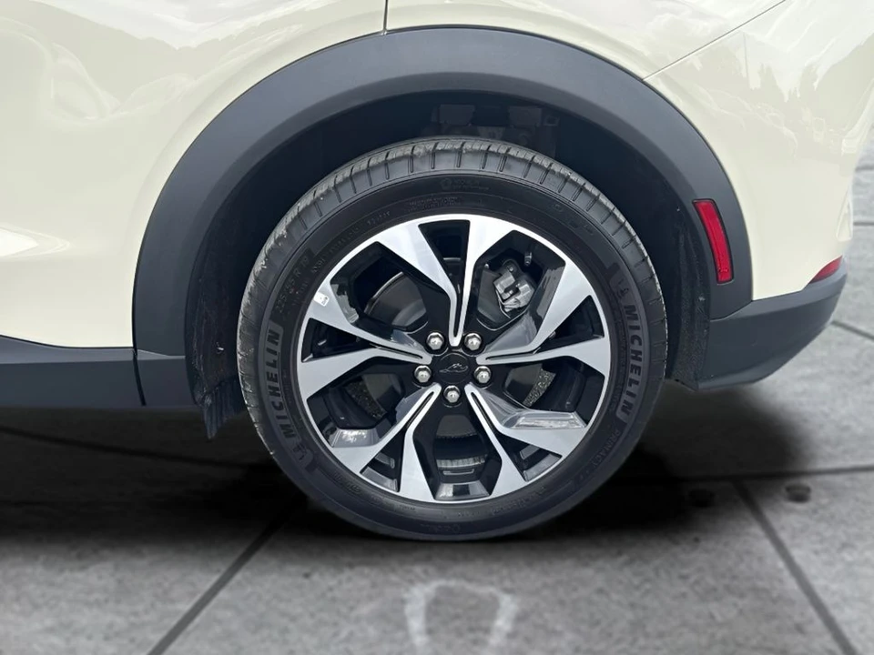 2025 Ford Mustang Mach-E - Image 22 of 23