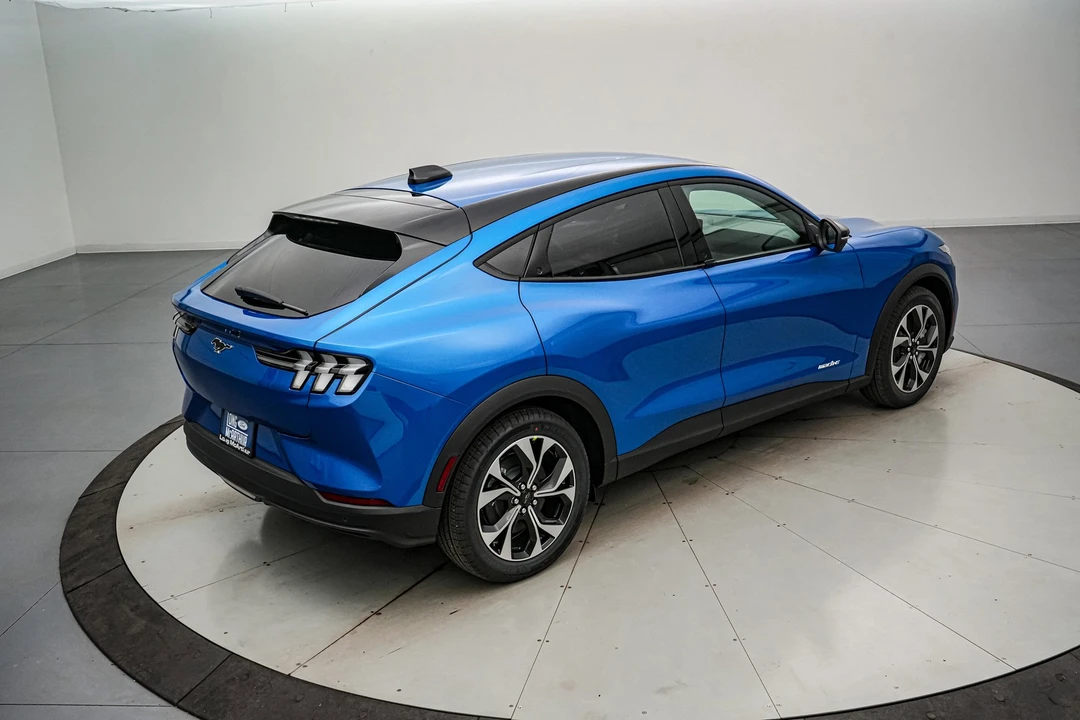 2025 Ford Mustang Mach-E - Image 5 of 21