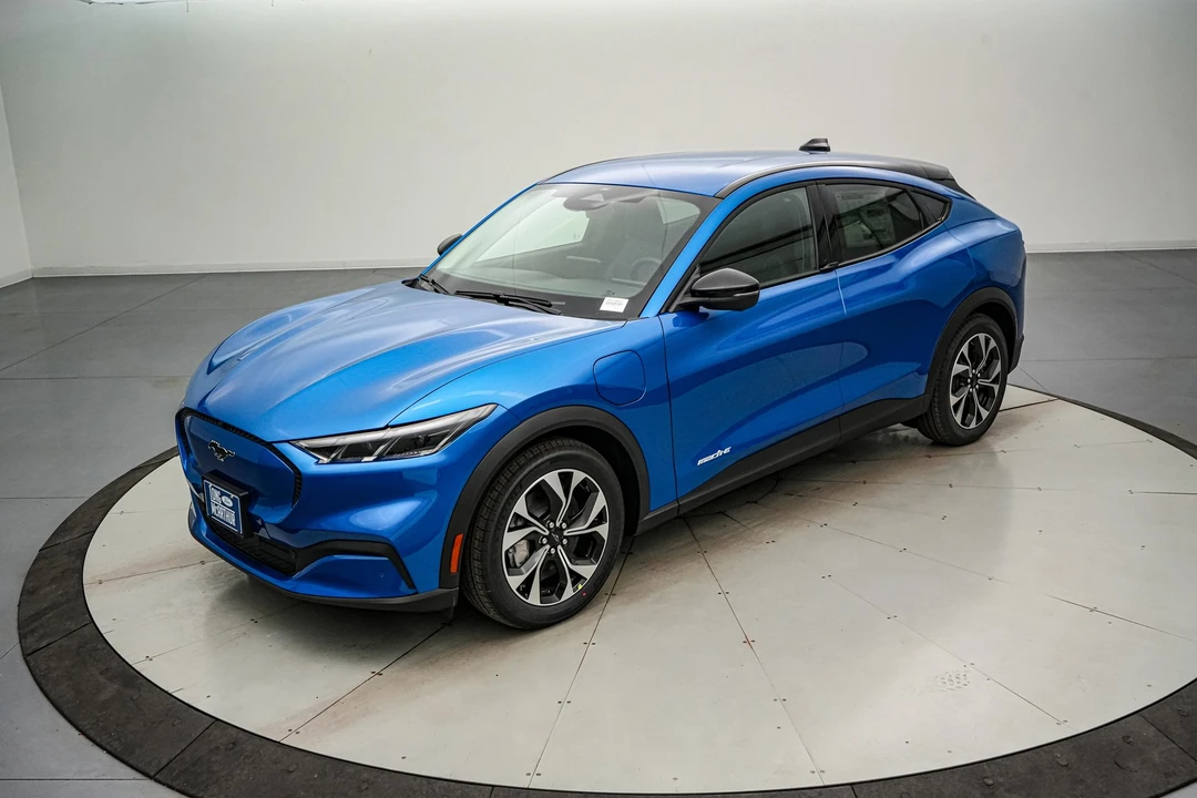 2025 Ford Mustang Mach-E - Image 9 of 21