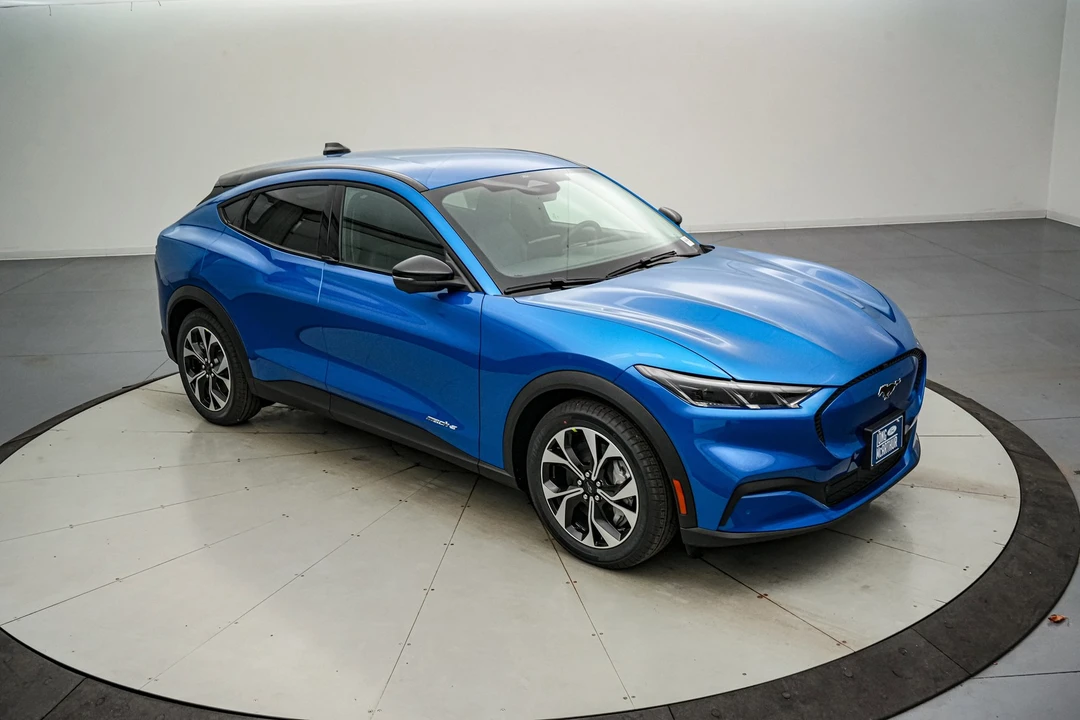 2025 Ford Mustang Mach-E - Image 2 of 21