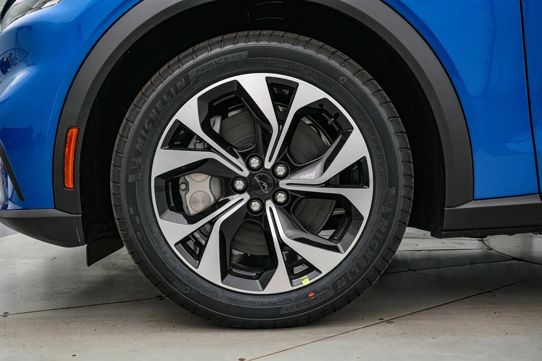 2025 Ford Mustang Mach-E - Image 11 of 21