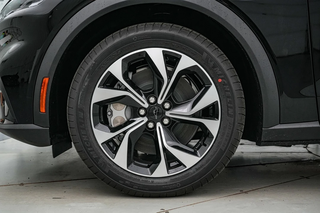 2025 Ford Mustang Mach-E - Image 12 of 21