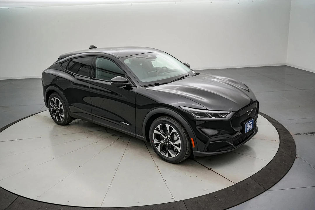2025 Ford Mustang Mach-E - Image 2 of 21