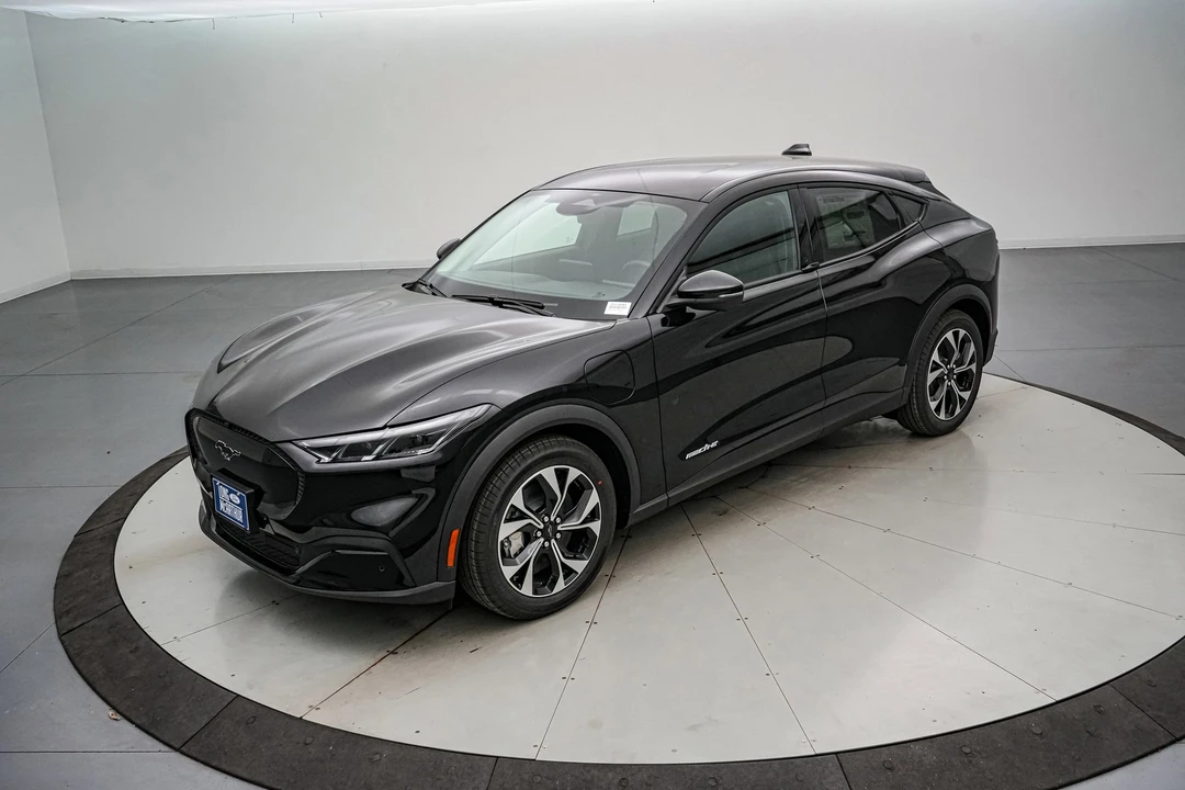 2025 Ford Mustang Mach-E - Image 9 of 21