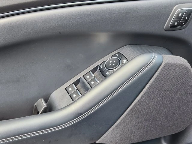 2025 Ford Mustang Mach-E - Image 10 of 20