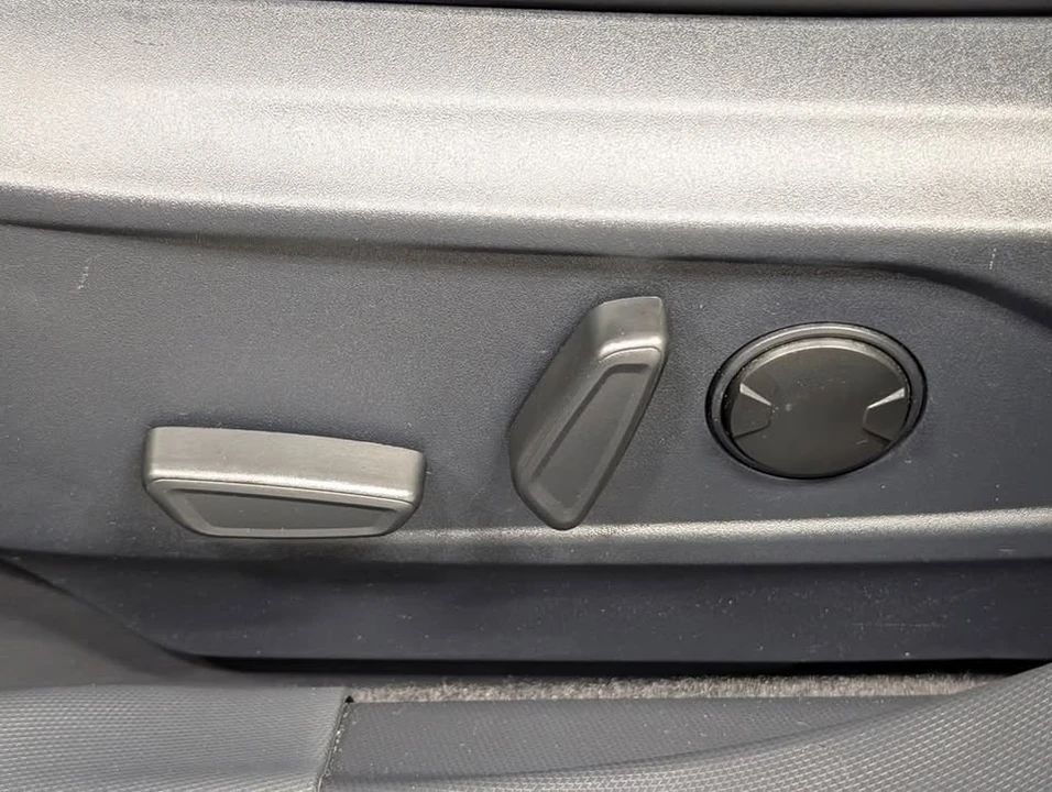 2025 Ford Mustang Mach-E - Image 12 of 20