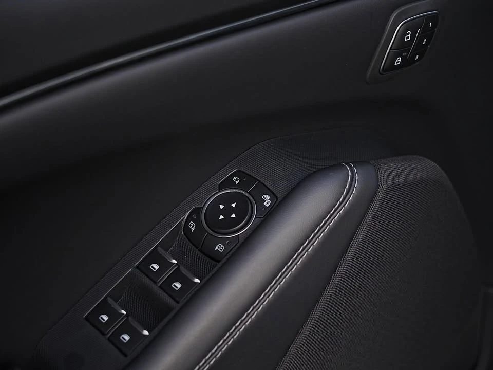 2025 Ford Mustang Mach-E - Image 13 of 20