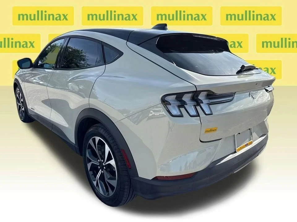 2025 Ford Mustang Mach-E - Image 9 of 20