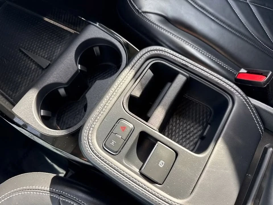 2025 Ford Mustang Mach-E - Image 19 of 20