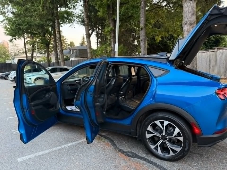 2025 Ford Mustang Mach-E - Image 9 of 17