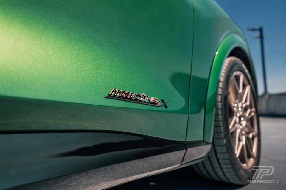 2025 Ford Mustang Mach-E - Image 15 of 20