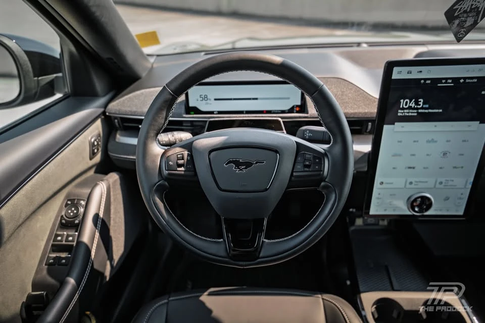 2025 Ford Mustang Mach-E - Image 18 of 20