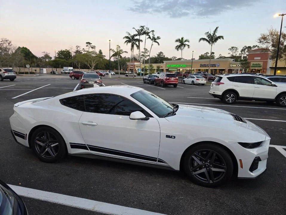 2025 Ford S650 Mustang - Image 8 of 16