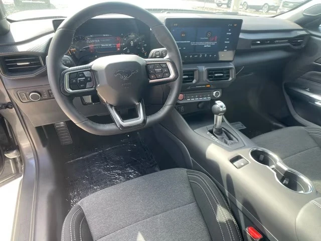 2025 Ford S650 Mustang - Image 2 of 12